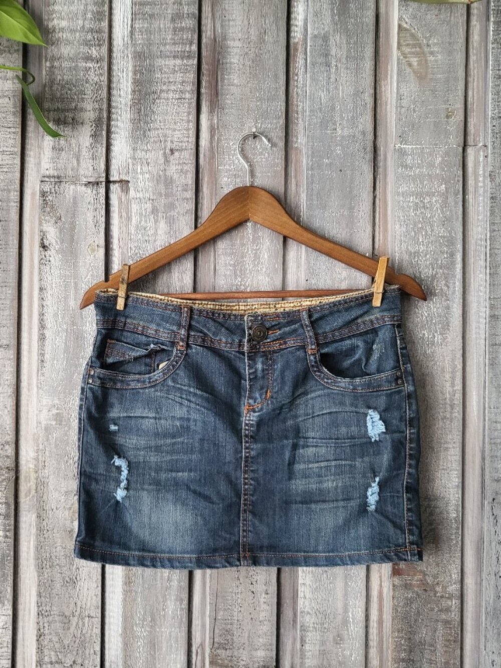 Dynamite Denim Distressed Denim Mini Skirt Dark Wash Y2K Style Size 26
